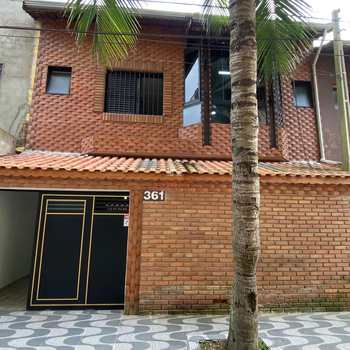 Sobrado em Praia Grande, bairro Guilhermina