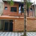 Sobrado em Praia Grande, bairro Guilhermina