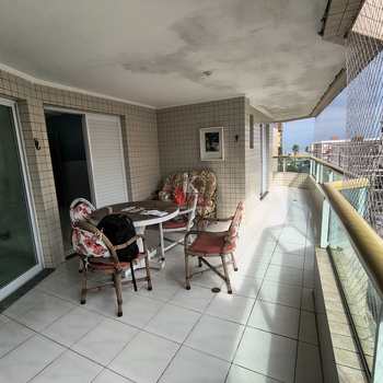 Apartamento em Praia Grande, bairro Tupi