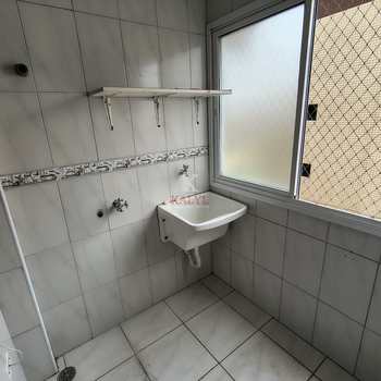 Apartamento em Praia Grande, bairro Tupi