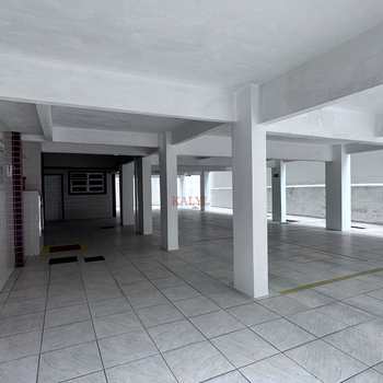 Apartamento em Praia Grande, bairro Guilhermina