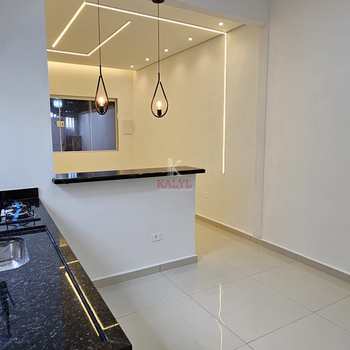 Casa em Praia Grande, bairro Caiçara
