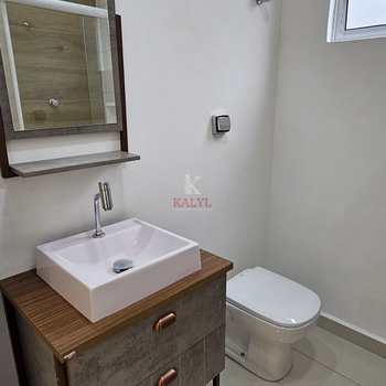 Casa em Praia Grande, bairro Caiçara