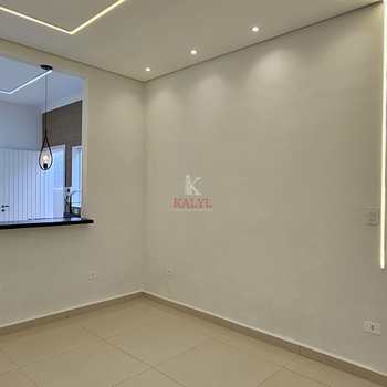 Casa em Praia Grande, bairro Caiçara