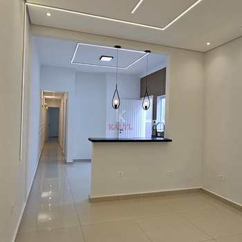Casa em Praia Grande, bairro Caiçara