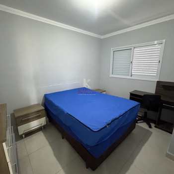 Apartamento em Praia Grande, bairro Boqueirão