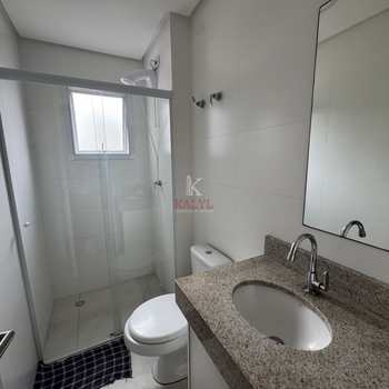 Apartamento em Praia Grande, bairro Boqueirão