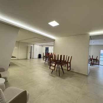Apartamento em Praia Grande, bairro Canto do Forte