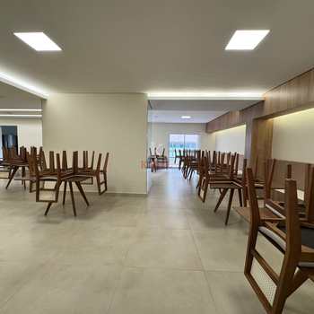 Apartamento em Praia Grande, bairro Canto do Forte