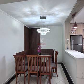 Apartamento em Praia Grande, bairro Guilhermina