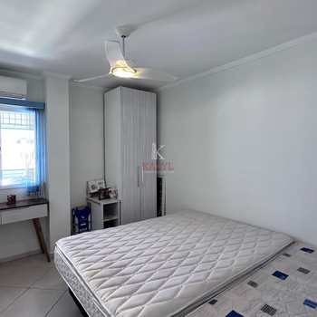 Apartamento em Praia Grande, bairro Guilhermina