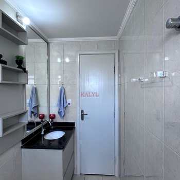 Apartamento em Praia Grande, bairro Guilhermina