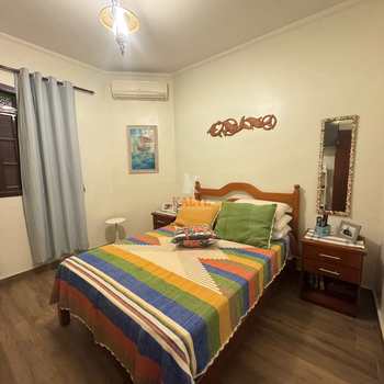 Casa de Condomínio em Praia Grande, bairro Canto do Forte