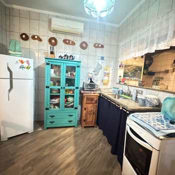 Casa de Condomínio em Praia Grande, bairro Canto do Forte