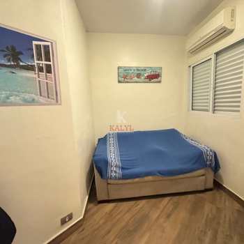 Casa de Condomínio em Praia Grande, bairro Canto do Forte