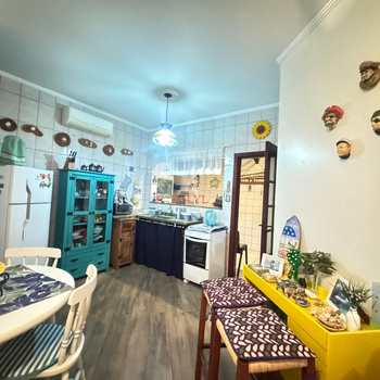 Casa de Condomínio em Praia Grande, bairro Canto do Forte