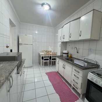 Apartamento em Praia Grande, bairro Canto do Forte