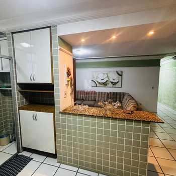 Apartamento em Praia Grande, bairro Tupi