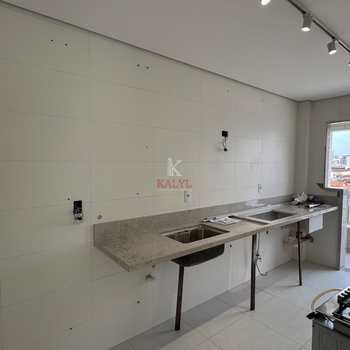 Apartamento em Praia Grande, bairro Canto do Forte