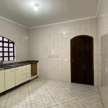 Sobrado em Praia Grande, bairro Guilhermina