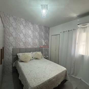 Casa em Praia Grande, bairro Canto do Forte