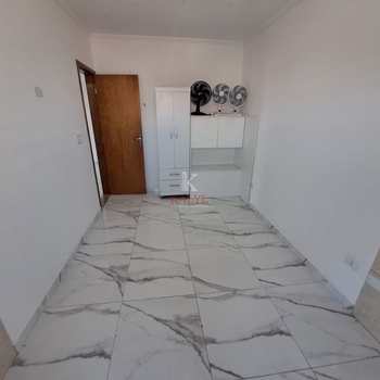 Apartamento em Praia Grande, bairro Boqueirão