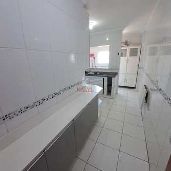 Apartamento em Praia Grande, bairro Boqueirão