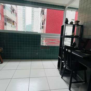 Apartamento em Praia Grande, bairro Canto do Forte