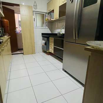 Apartamento em Praia Grande, bairro Canto do Forte