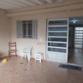 Casa em Praia Grande, bairro Boqueirão