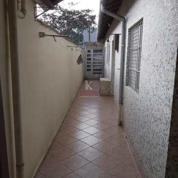Casa em Praia Grande, bairro Boqueirão