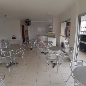 Apartamento em Praia Grande, bairro Guilhermina