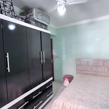 Apartamento em Praia Grande, bairro Guilhermina