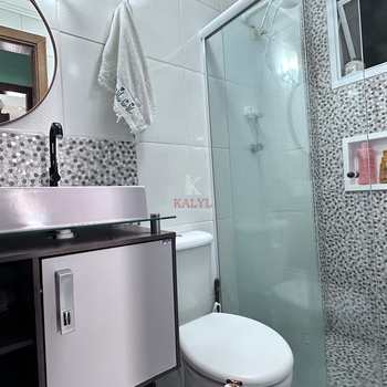 Apartamento em Praia Grande, bairro Guilhermina