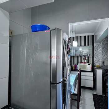 Apartamento em Praia Grande, bairro Guilhermina