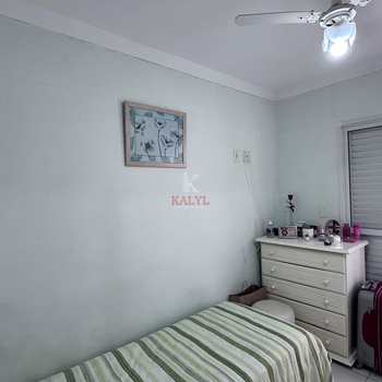 Apartamento em Praia Grande, bairro Guilhermina