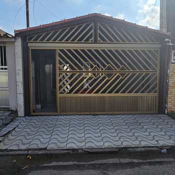 Casa em Praia Grande, bairro Mirim