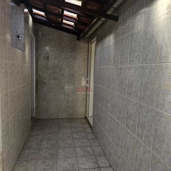 Casa em Praia Grande, bairro Mirim