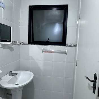 Apartamento em Praia Grande, bairro Guilhermina