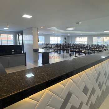 Apartamento em Praia Grande, bairro Caiçara