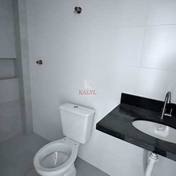 Apartamento em Praia Grande, bairro Guilhermina