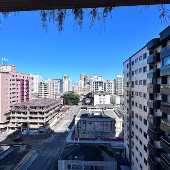 Apartamento em Praia Grande, bairro Guilhermina