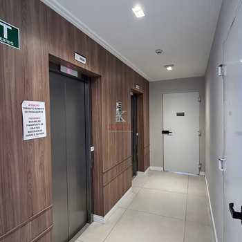 Apartamento em Praia Grande, bairro Guilhermina