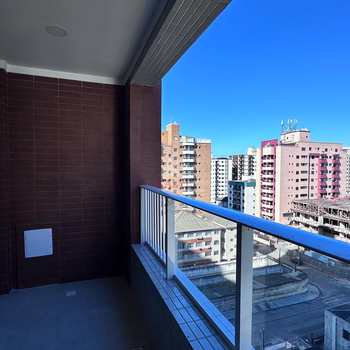 Apartamento em Praia Grande, bairro Guilhermina