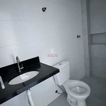 Apartamento em Praia Grande, bairro Guilhermina