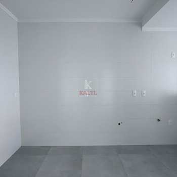 Apartamento em Praia Grande, bairro Guilhermina