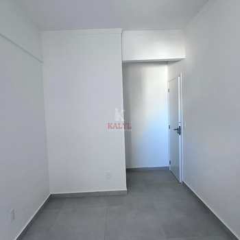 Apartamento em Praia Grande, bairro Guilhermina
