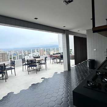Apartamento em Praia Grande, bairro Guilhermina