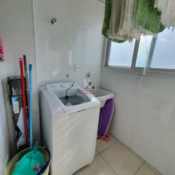 Apartamento em Praia Grande, bairro Guilhermina
