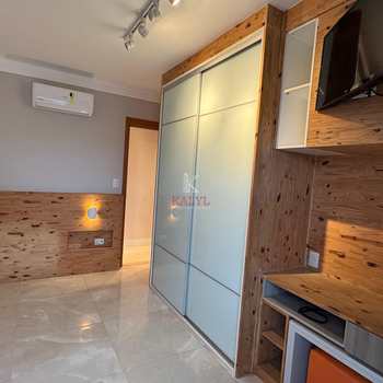Apartamento em Praia Grande, bairro Canto do Forte